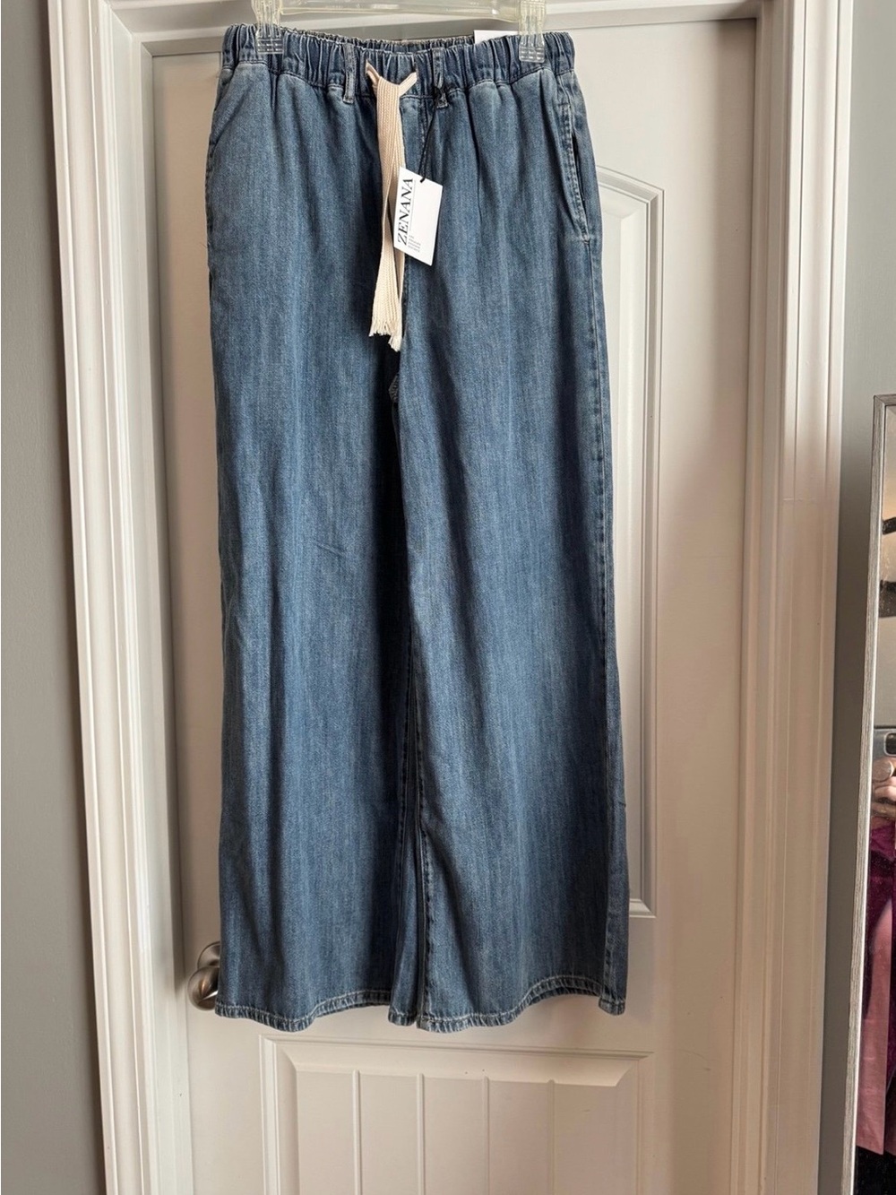 Zenana Outfitters Wide-Leg Pull-On Jeans in Medium Blue with Cream Drawstring